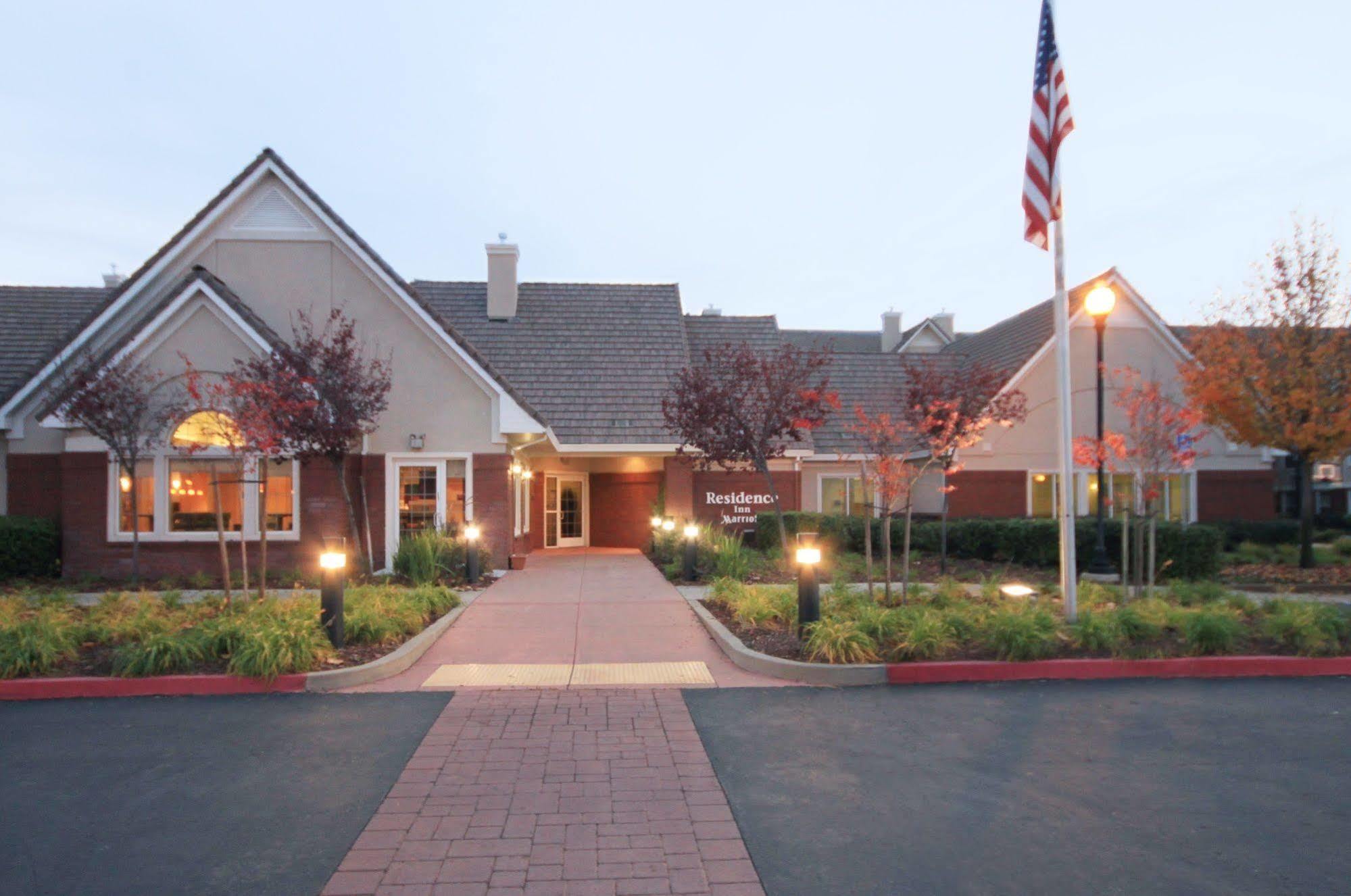Residence Inn Sacramento Folsom Bagian luar foto